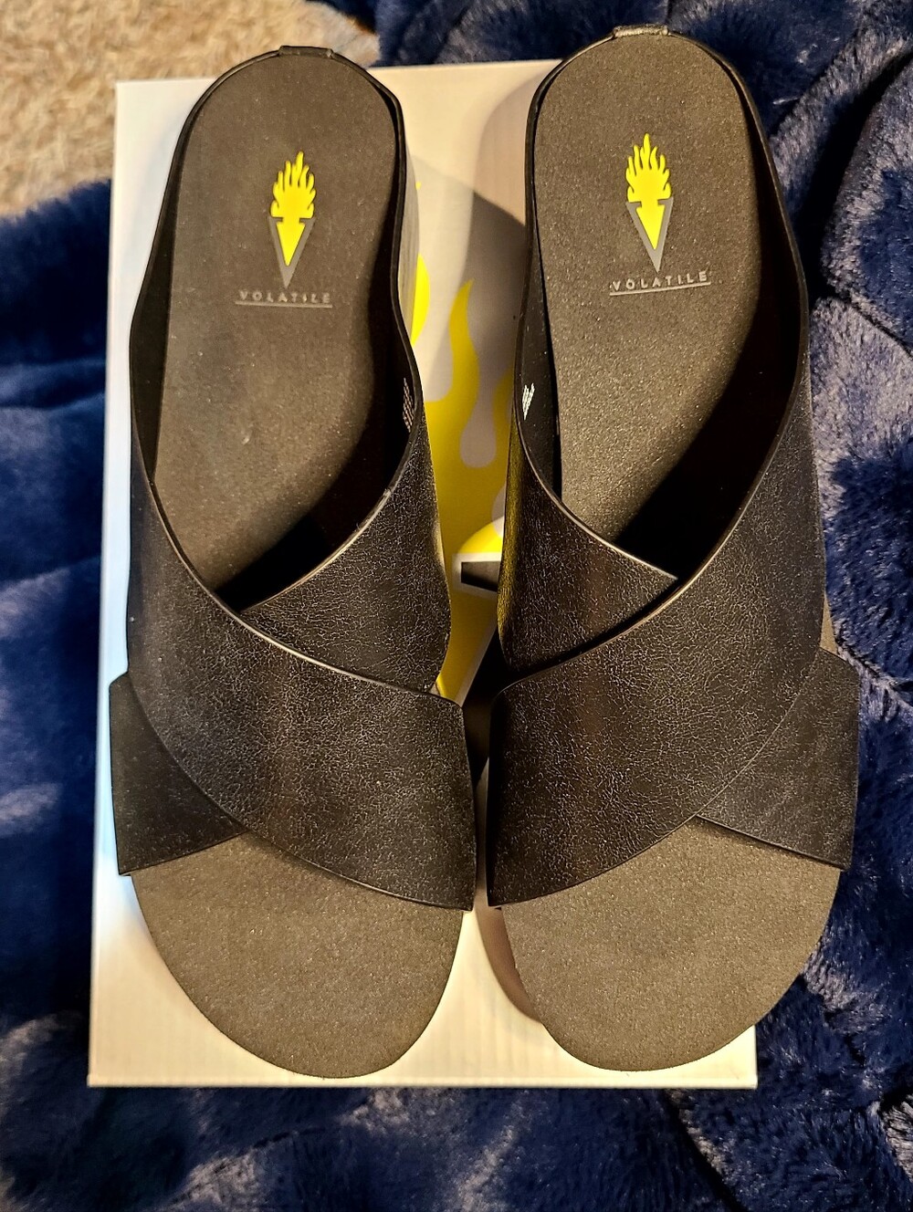 Women Volatile Footwear Ablette Black Leather Wedge Sandal